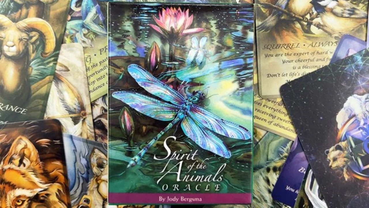 A pic representing the Deck and the Cards of spirit Animals Shaman Oracle Cards