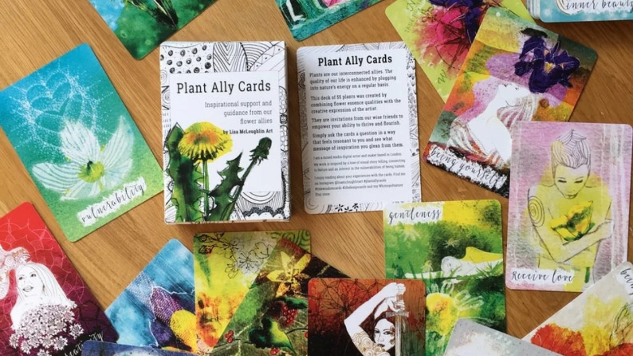 A pic representing the deck and the cards of plant ally cards